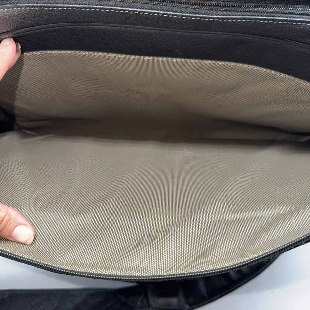 Johnston & Murphy J & M Black Pebbled Leather Briefcase Laptop Messenger Bag